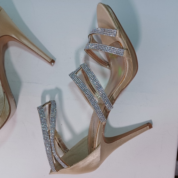 CAMILLE La Vie, Gold Strappy Heels Sandal, Size 8.5 - Picture 2 of 16